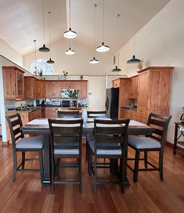Twin Pines Wilderness Cabin: Scenic Views & Pet-Friendly Retreat Boise Exterior photo